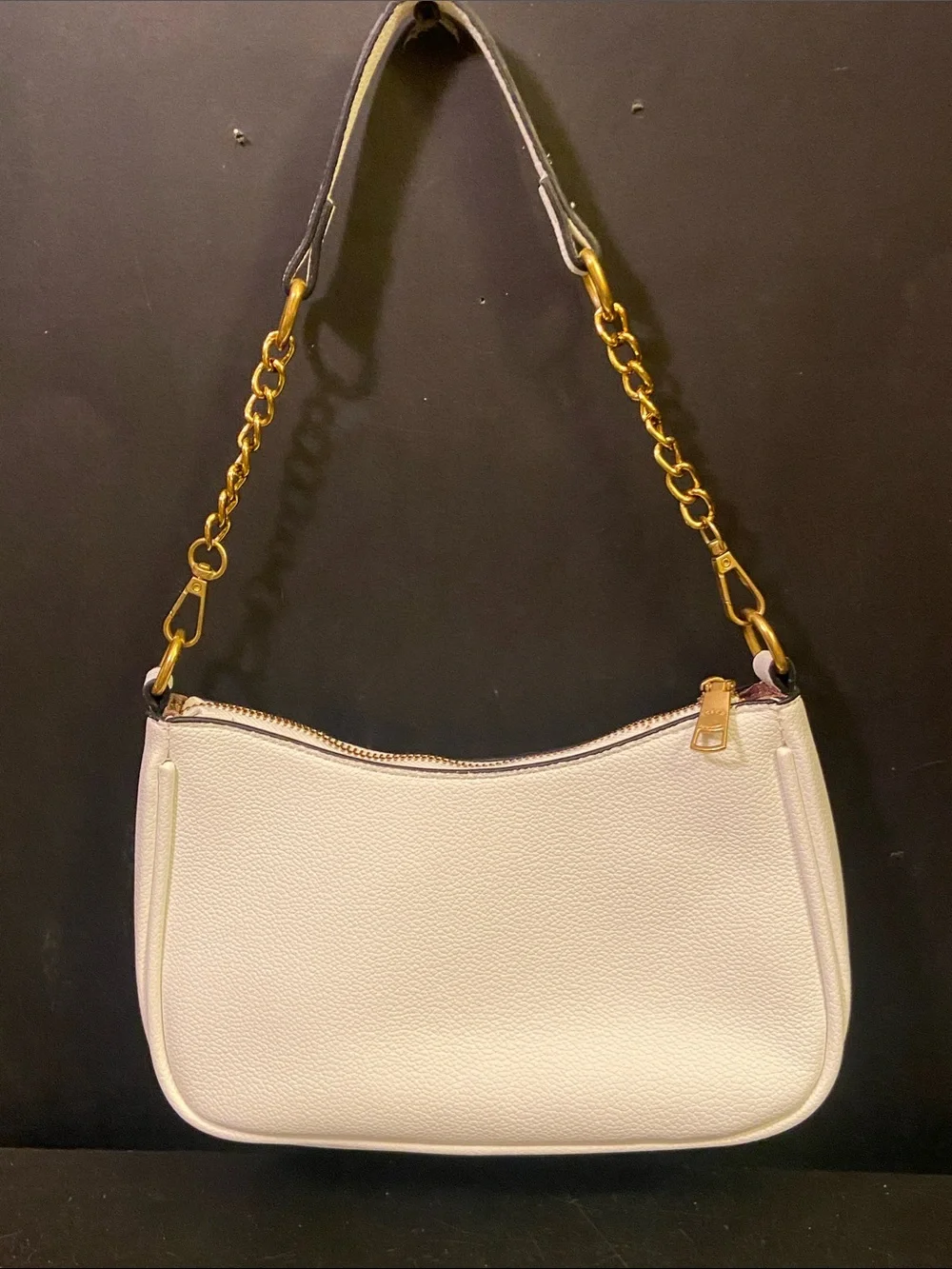 Coach Teri White Leather Shoulder Bag w/Pink Kiss Prints Chain Strap